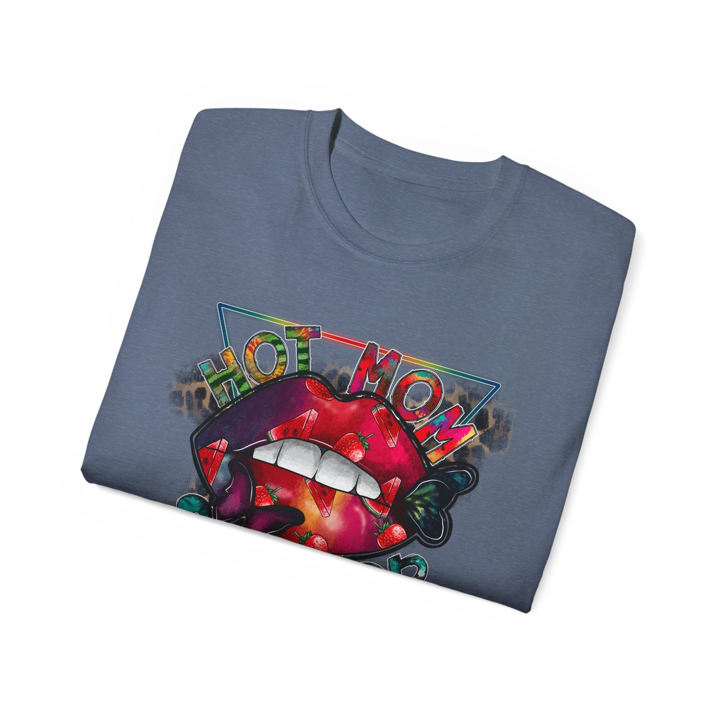 Hot Mom Summer T-Shirt / Trendy Graphic Tee / Bold Lip Print Shirt / Casual Summer Outfit / Fun Mom Gift Top