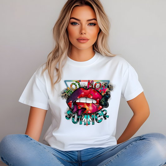 Hot Mom Summer T-Shirt / Trendy Graphic Tee / Bold Lip Print Shirt / Casual Summer Outfit / Fun Mom Gift Top