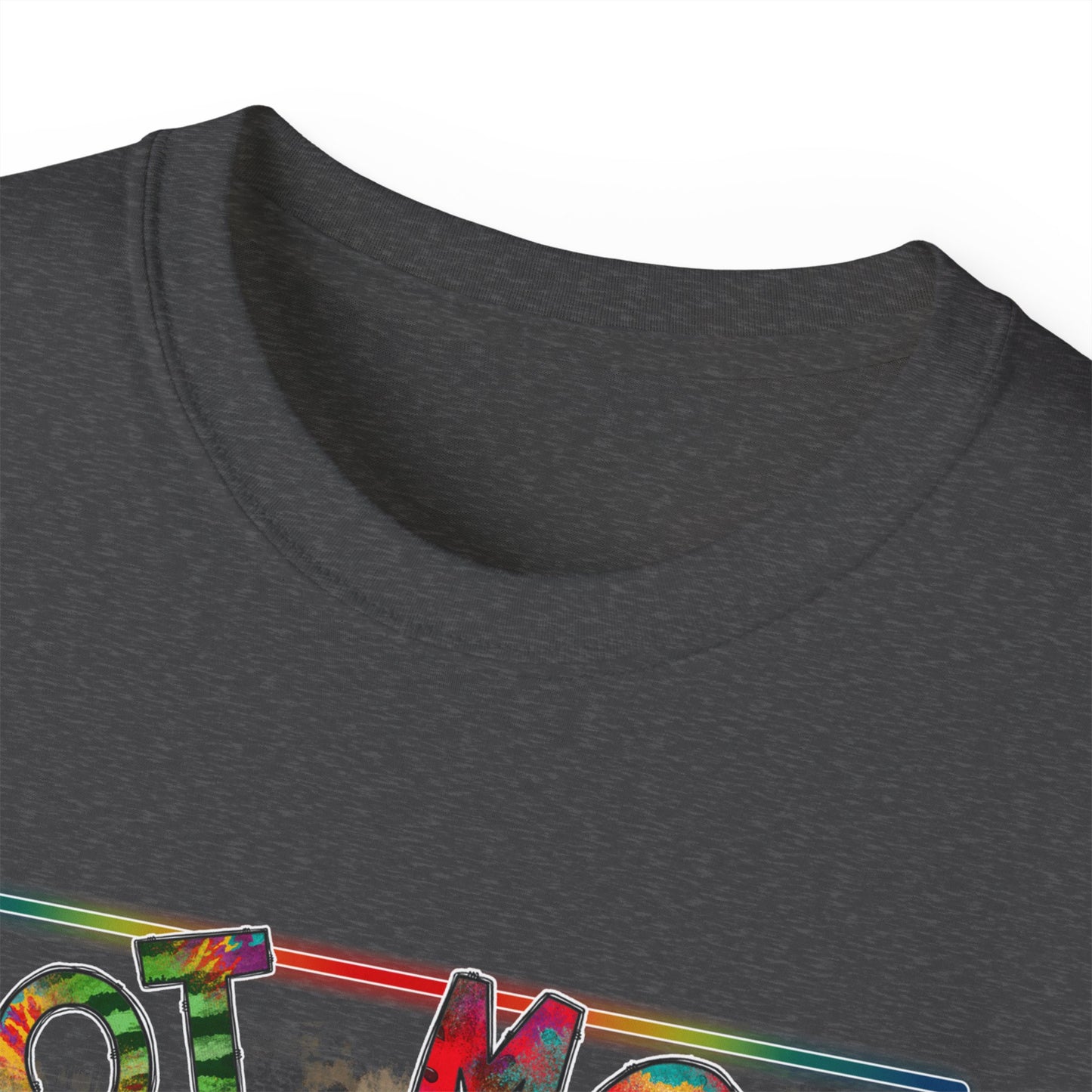 Hot Mom Summer T-Shirt / Trendy Graphic Tee / Bold Lip Print Shirt / Casual Summer Outfit / Fun Mom Gift Top
