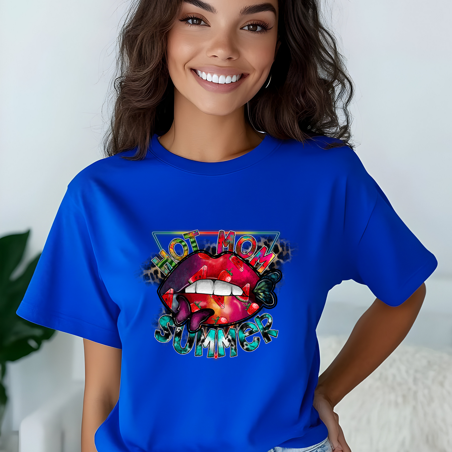 Hot Mom Summer T-Shirt / Trendy Graphic Tee / Bold Lip Print Shirt / Casual Summer Outfit / Fun Mom Gift Top
